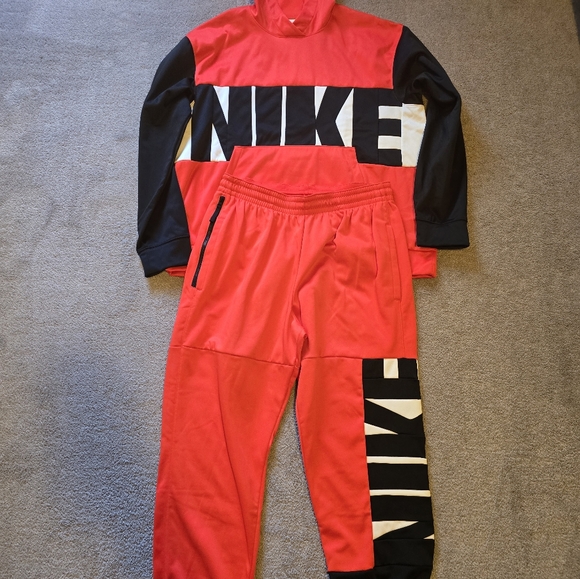 Nike Sweatsuit 2XL - Picture 2 of 2